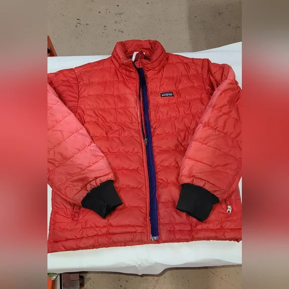 Patagonia Red Quilted Puffer Jacket Coat Boy Sz Large - Picture 4 of 8